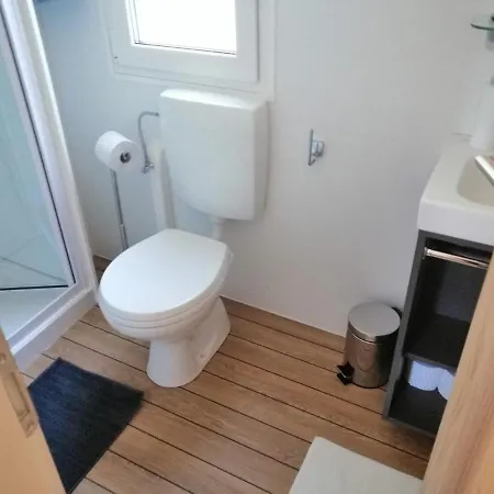 Kamp Mobile Kailani Nr 121, Porton Biondi *
