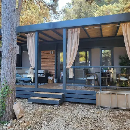 Kamp Mobile Kailani Nr 121, Porton Biondi *